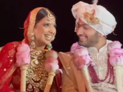 This Couple Can't Stop Talking During Their Wedding Ceremony
