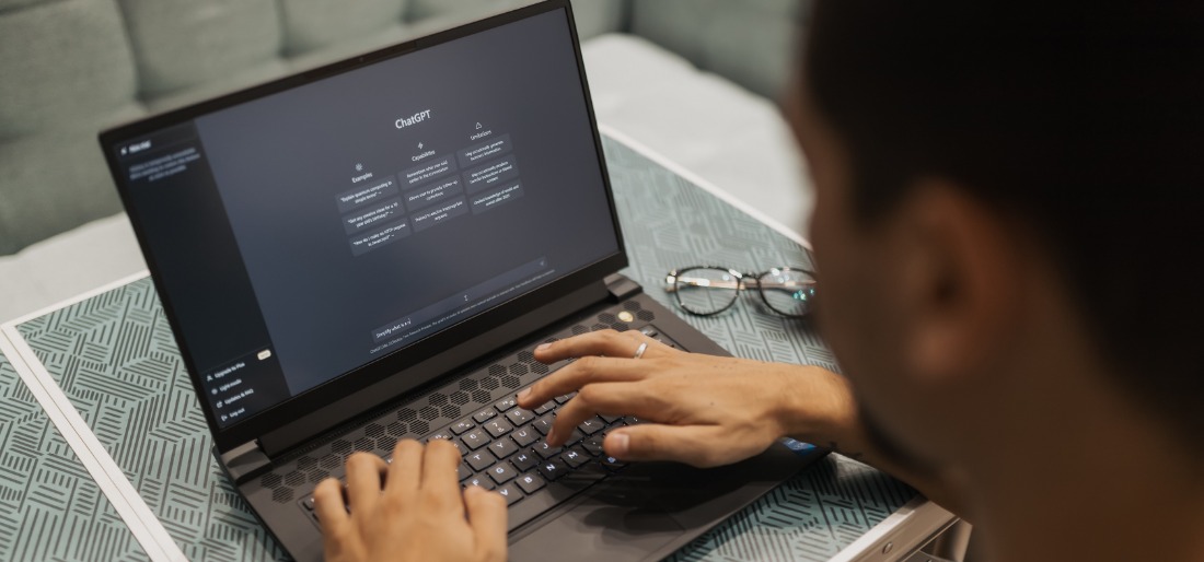 Love Using ChatGPT? Here's How To Steer Clear Of Copycat Apps That