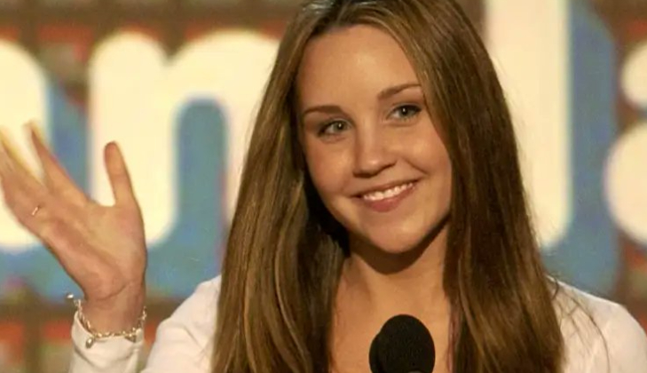 Amanda Bynes Roams Naked On Streets, Fans Pray For Her As Gets Placed ...