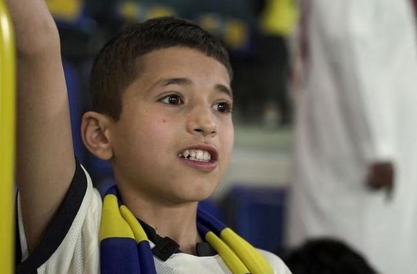 Refugee Crisis: Boy Who Was Tripped Meets Ronaldo