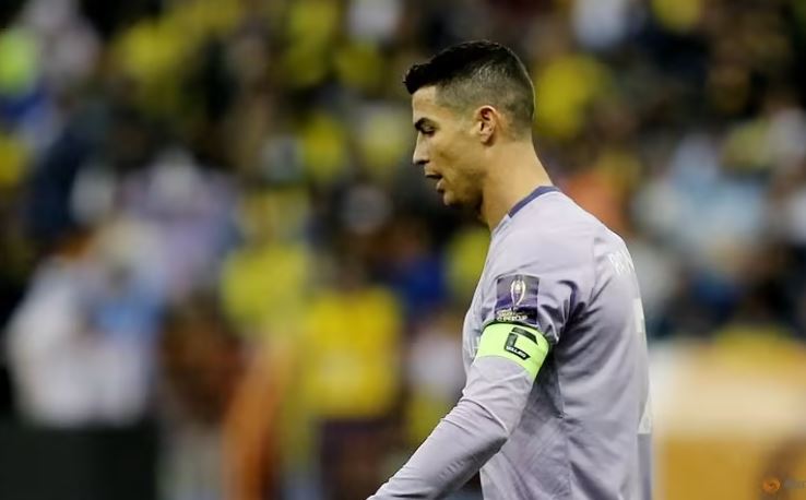 Ronaldo Leaves Pitch After Al-Nassr Defeat, Opposition Fans Taunt Him ...