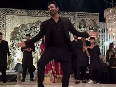 Internet Says 'Better Than Ranbir' As Actor’s Pak Doppelganger Dances To ‘Pyaar Hota Kai Baar’