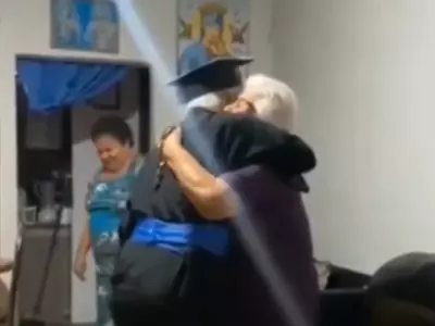 78 year old man graduates 