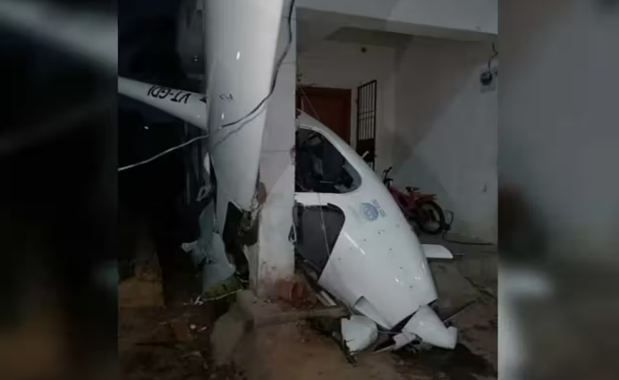 Two Injured After Glider Plane Crashes Into House In Jharkhand ...