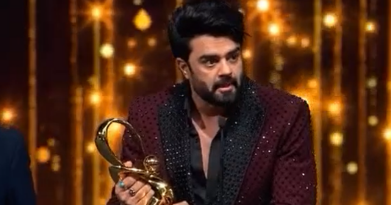 Maniesh Paul Gives Emotional Speech At Zee Cine Awards 2023, Thanks ...