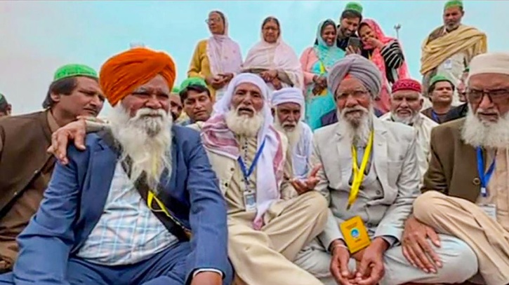 Separated Brothers Meet At Kartarpur Corridor