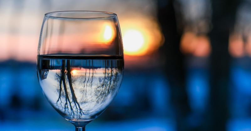 Bride Serves Only Water At Wedding, Sparks Online Outrage