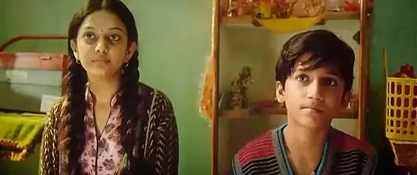 Actress Swini Khara Gets Engaged To Boyfriend Urvish Desai In A Dreamy ...