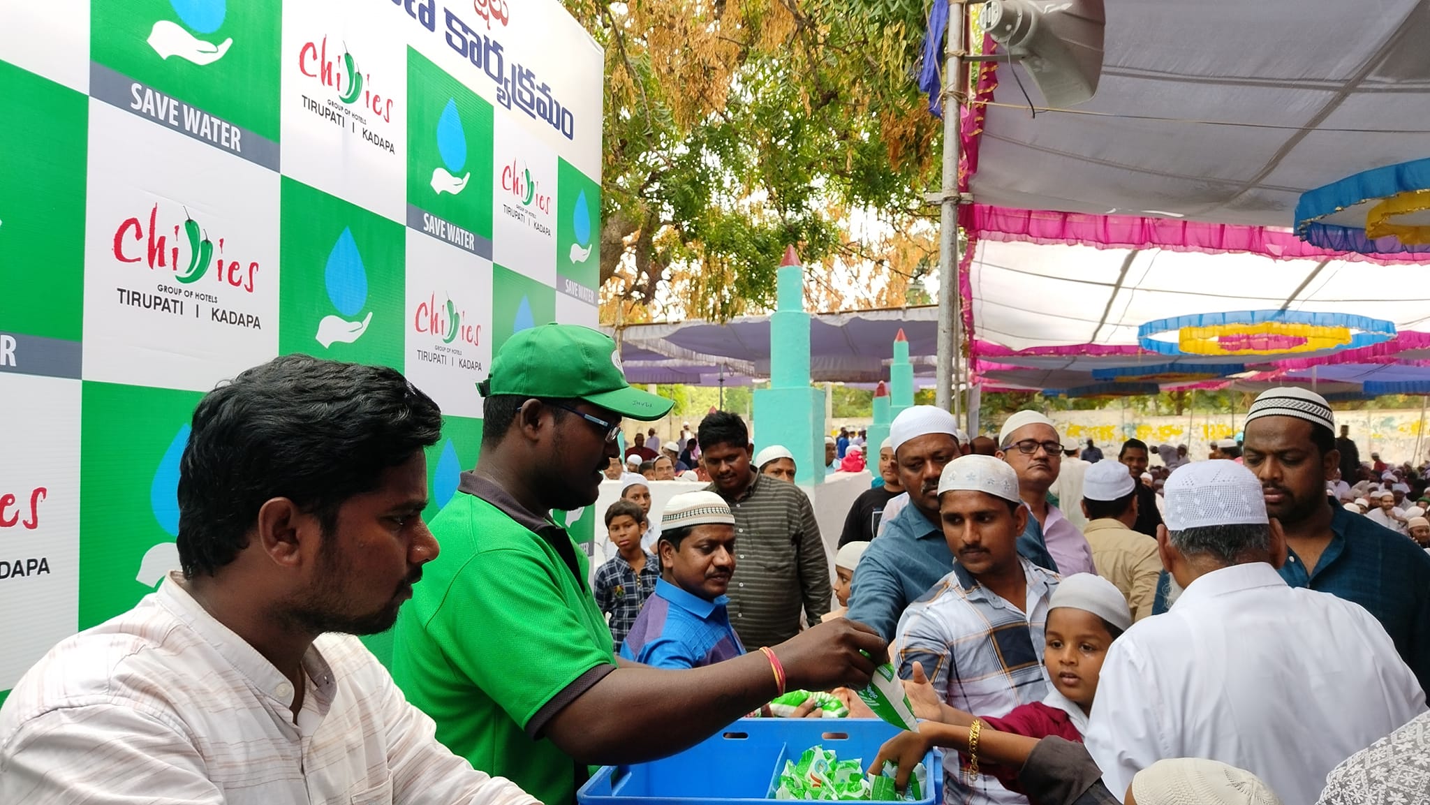 Chili Anji is distributing food to the needy since 10 years