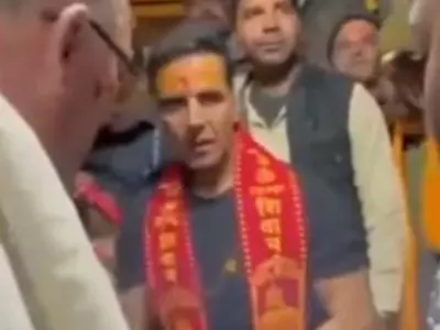 Akshay Kumar Visits Kedarnath Shrine With Tight Security, Chants Har Har Mahadev In Viral Video