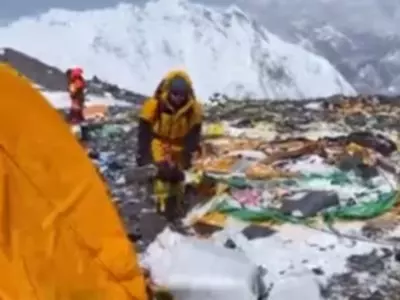  Garbage Dumped At Mt Everest Camp Site