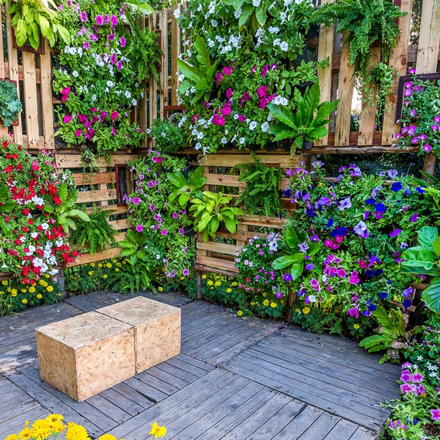 VERTICAL GARDEN with 2 pallets, DIY for balcony 