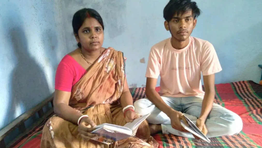 WBCHSE mother son duo clear 12th 