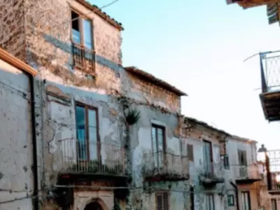 Woman Buys 3 Abandoned House In Italy For Rs 270
