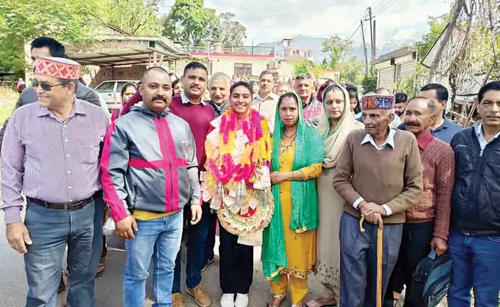 बेटी को सैनिक पिता से मिली प्रेरणा, मेहनत के दमपर सेना में बनी