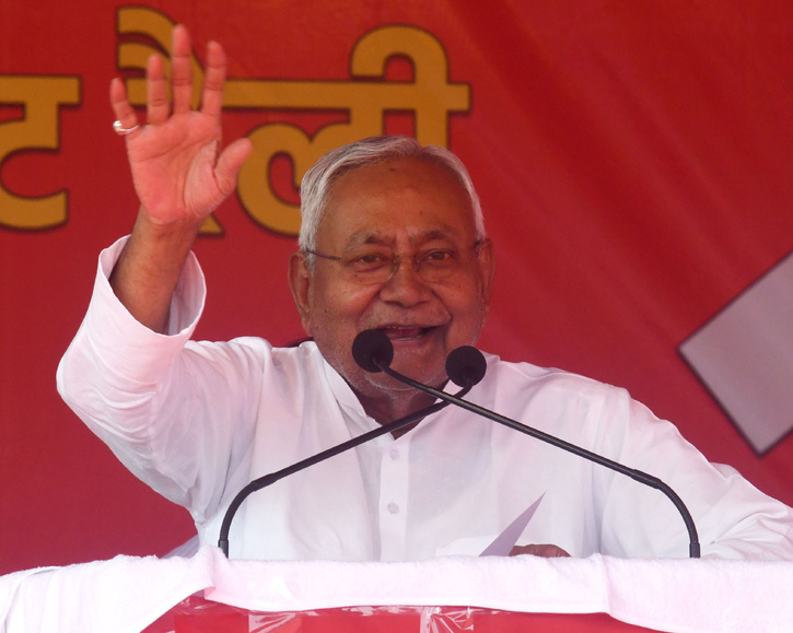 Bihar Cm Nitish Kumar Apologises For Vulgar Comment On Population Control