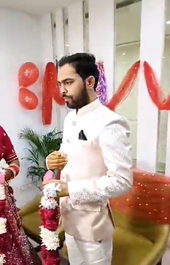 Delhi groom suffering from dengue celebrates wedding in hospital