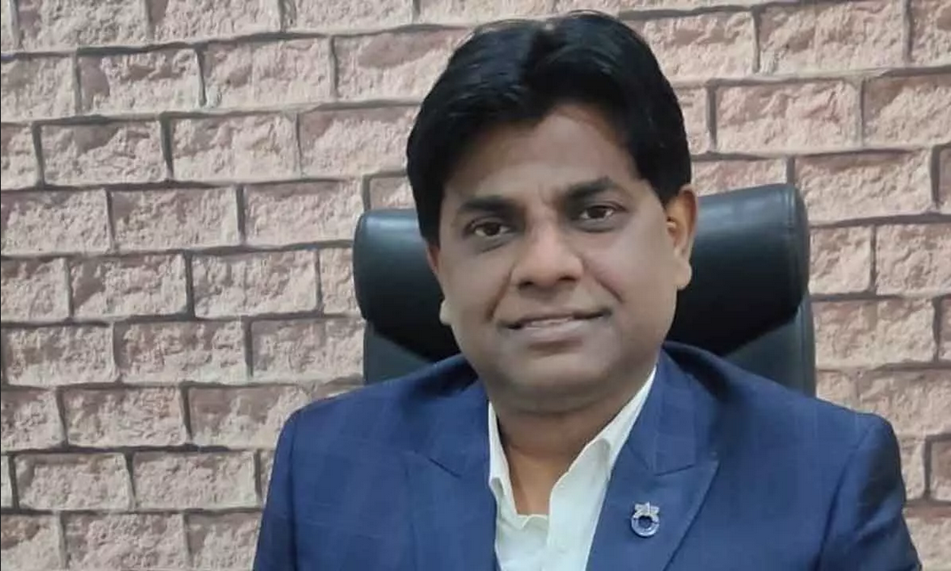 Bihar Man Mukesh Kumar Builds 20 Cr Company Success Story 