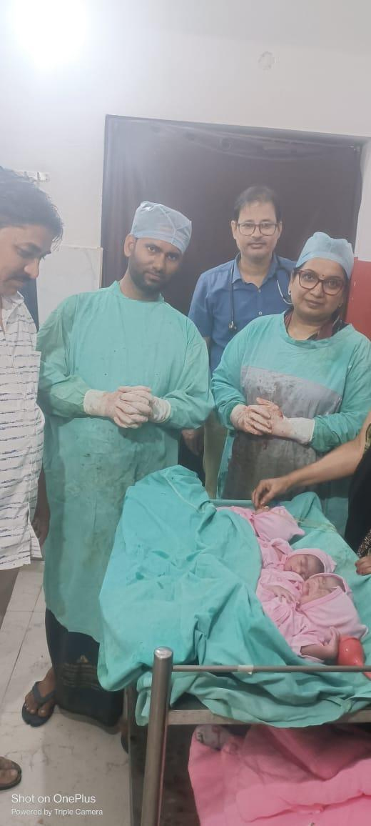 Woman gives birth to 4 children