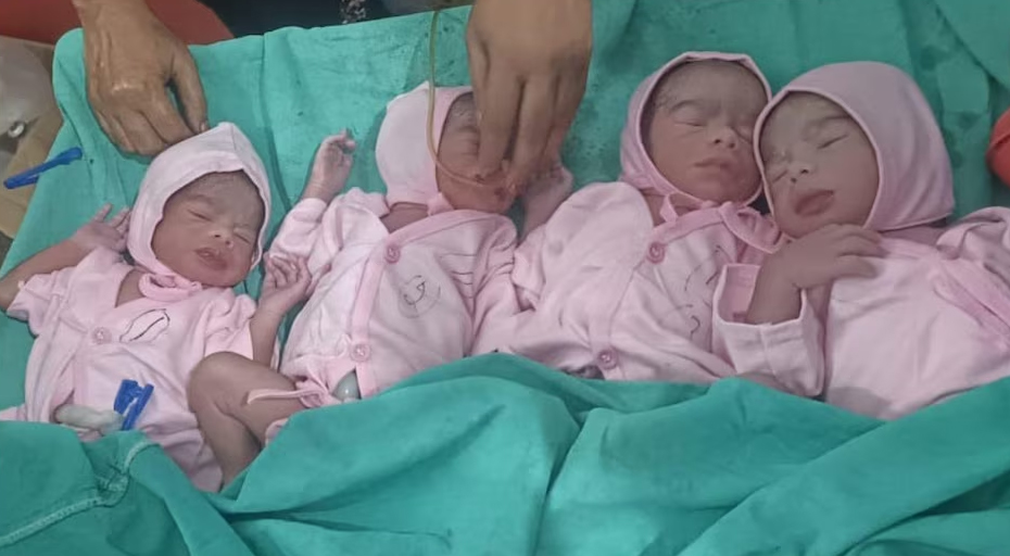 Woman gives birth to 4 children