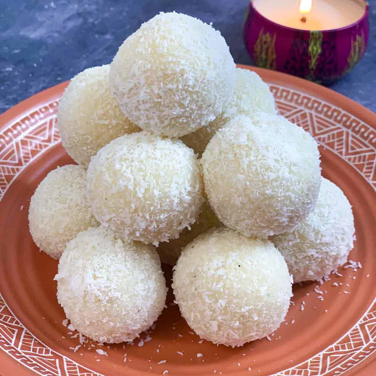Nariyal Laddu 