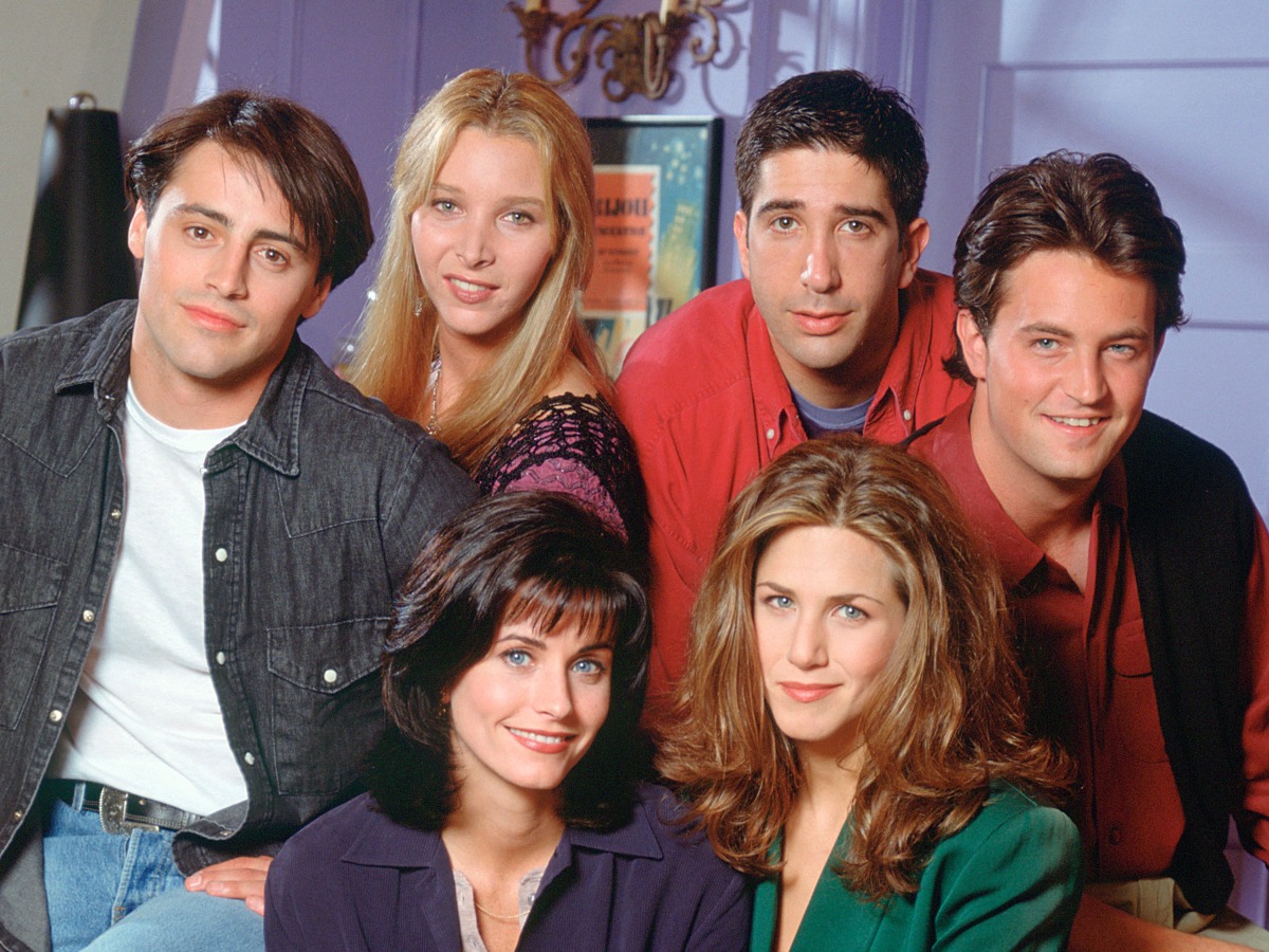 Internet breaks down in tears when FRIENDS cast news is announced 