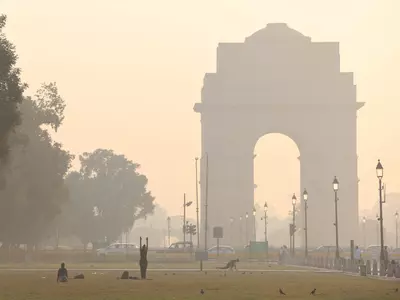 Delhi Breaths 'Poor' Quality Air For The Fifth Consecutive Day, Set To Worsen Further
