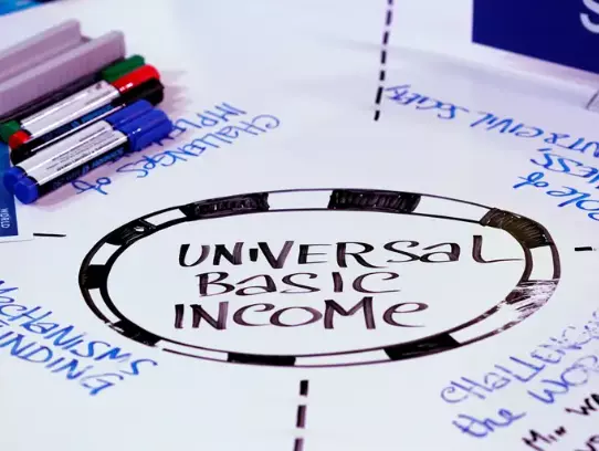 What A Guaranteed Universal Basic Income Program Means In Canada?