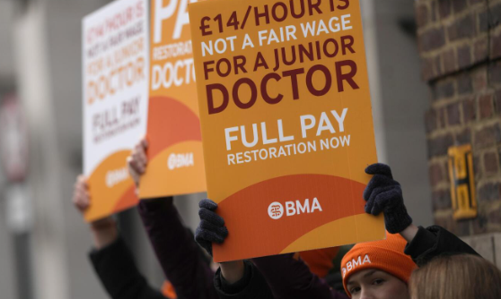 Doctors go on strike in the US and Europe. What are their demands today?