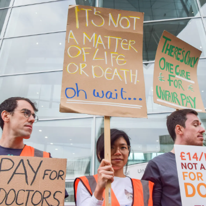 Doctors go on strike in the US and Europe. What are their demands today?