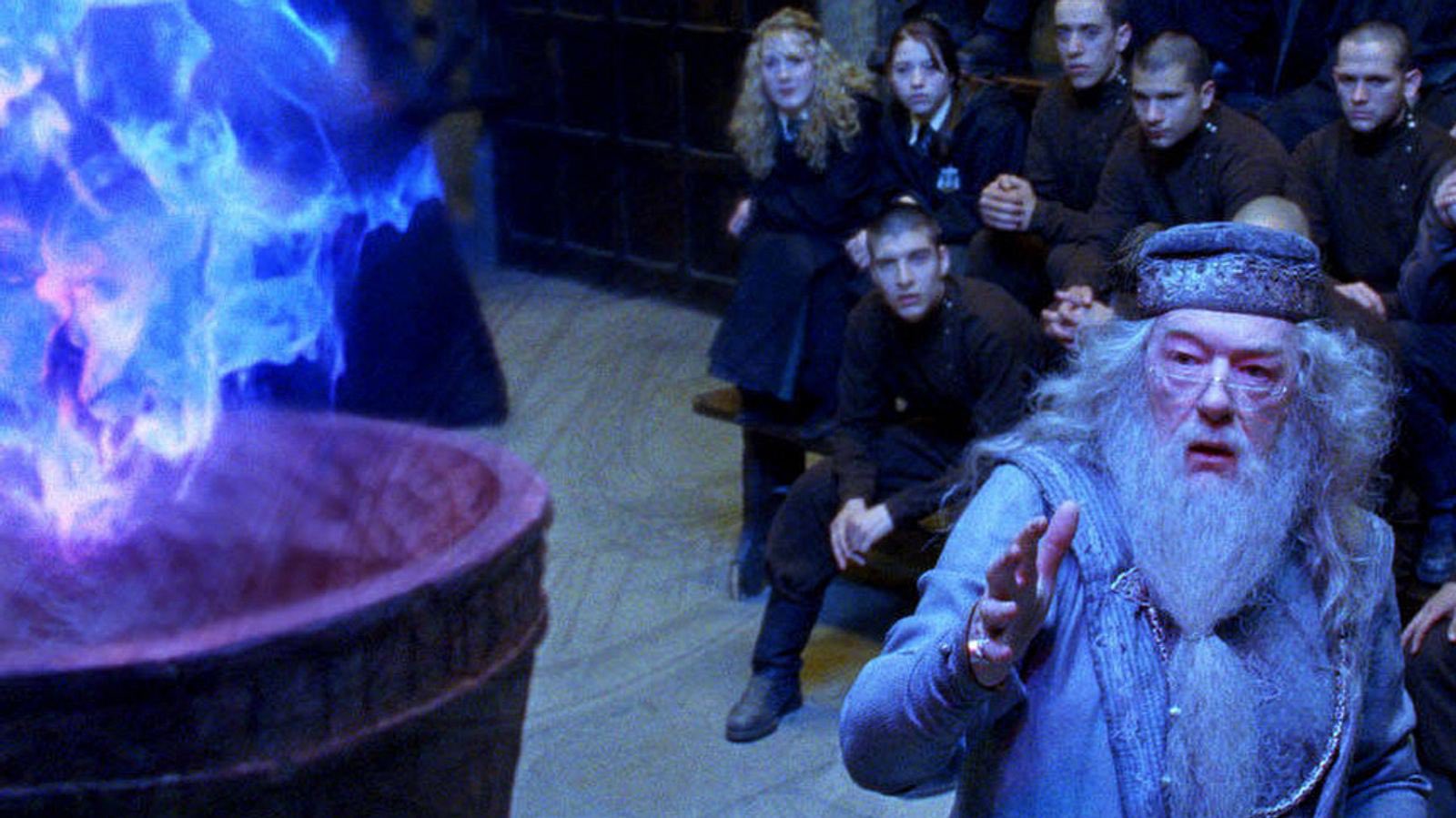 Are You A Harry Potter Fan? Answer These 10 Questions About Dumbledore