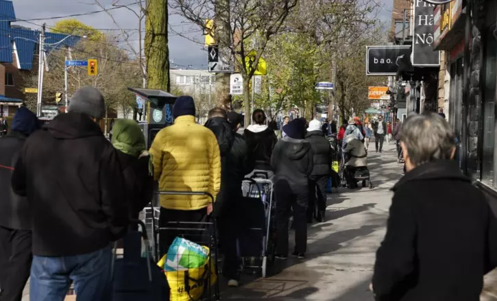 What A Guaranteed Universal Basic Income Program Means In Canada?