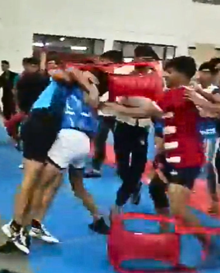 IIT Kanpur Fest Kabaddi Players Fight