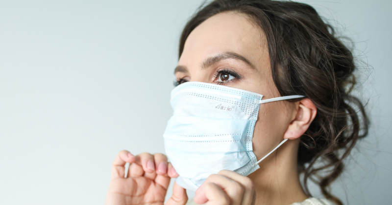 In UK, Hospitals Urge People To Wear Masks Due To A Rise In Covid Cases
