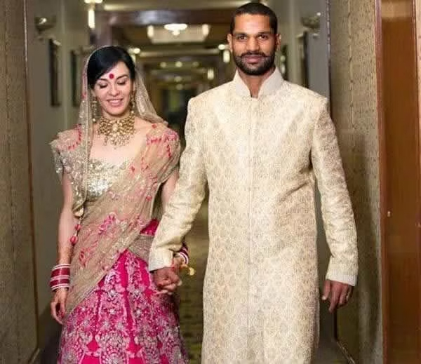 Shikhar with wife