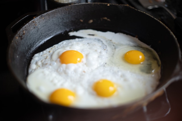 Why you shouldn't cook eggs straight from the refrigerator