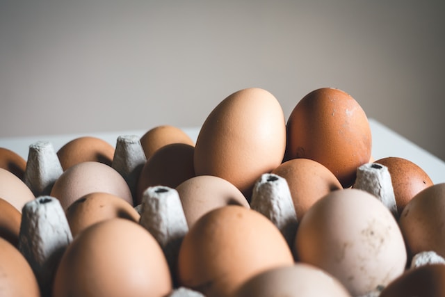 Why you shouldn't cook eggs straight from the refrigerator