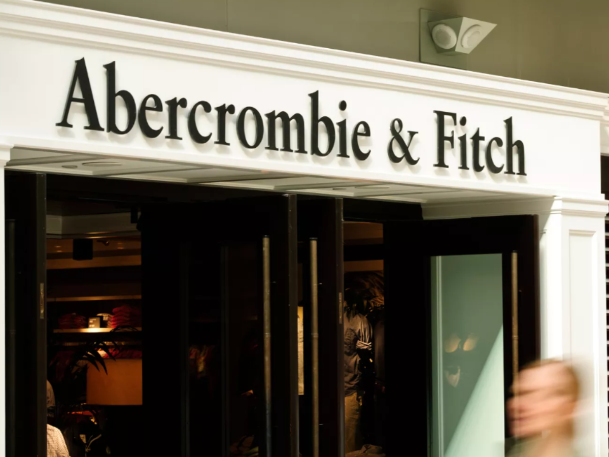 Abercrombie & Fitch's Ex-CEO Mike Jeffries Accused Of Exploiting Young ...