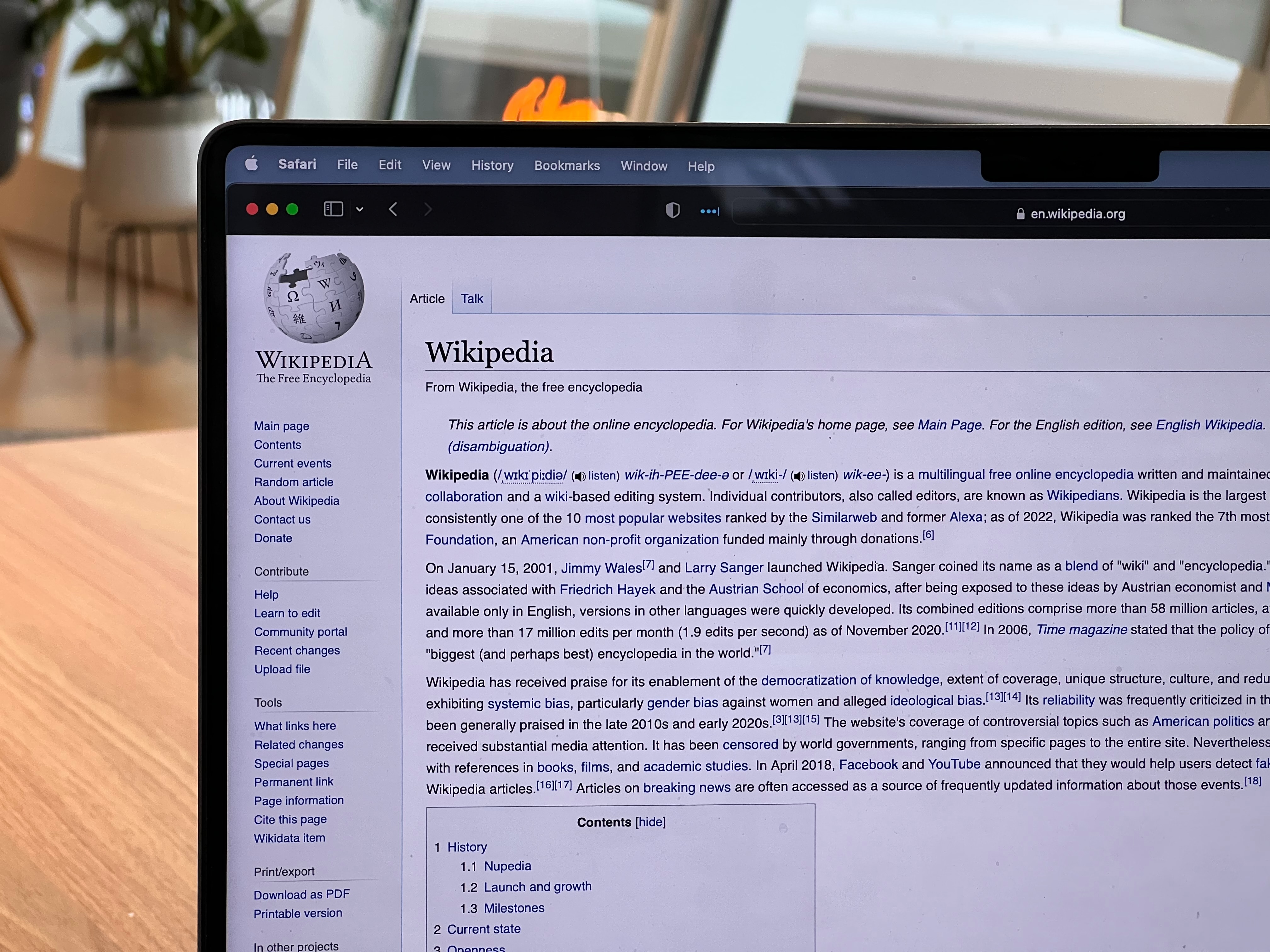 Elon Musk Says He'll Give Wikipedia $1 Billion if They Change Their Name to  D*ckipedia