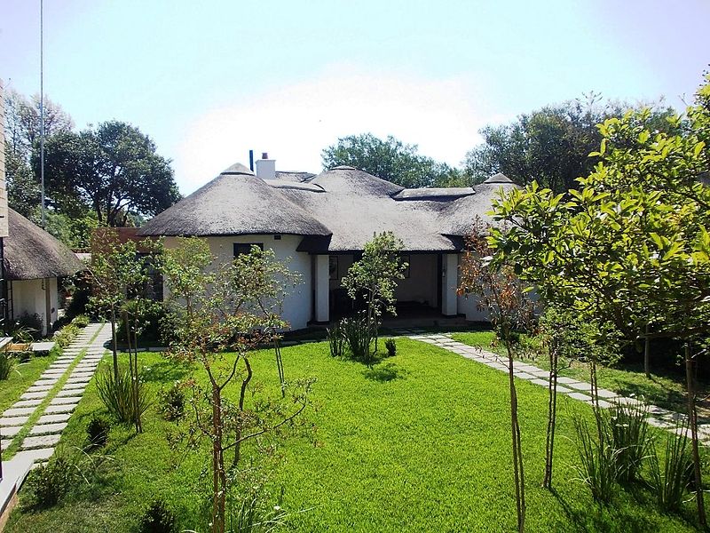 satyagraha-housew-651aa7e269e79 Satyagraha House / Vikipedija