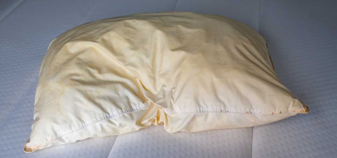 What Really Causes Pillows To Turn Yellow