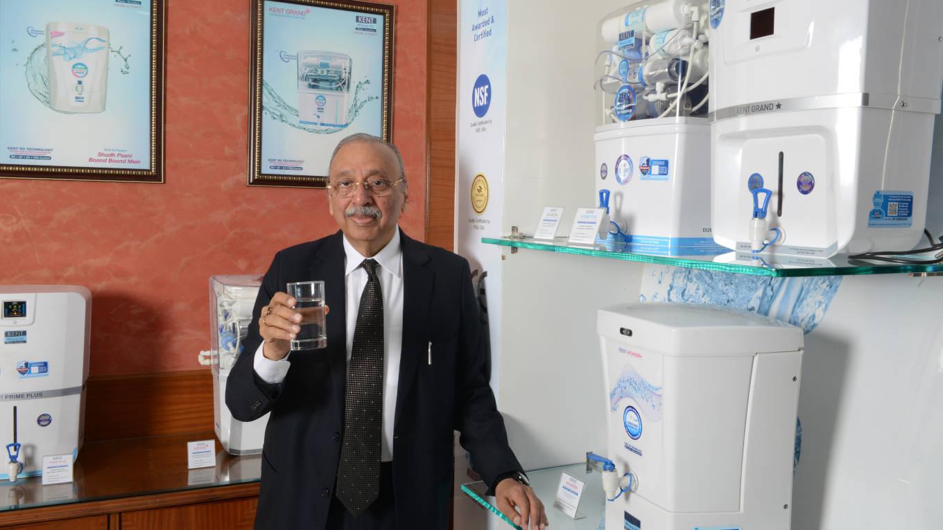 Pure water Man Mahesh Gupta Kent RO