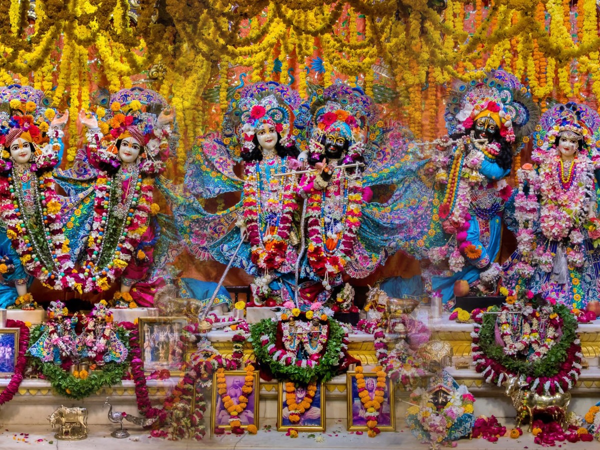 Sri Sri Krishna Balaram Wallpaper (083) | View above wallpap… | Flickr