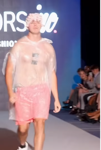 New York Fashion Week Viral Video: Imposter Performs Ramp Walk With Trash  Bag, Spectators Cheer Until Security Takes Charge