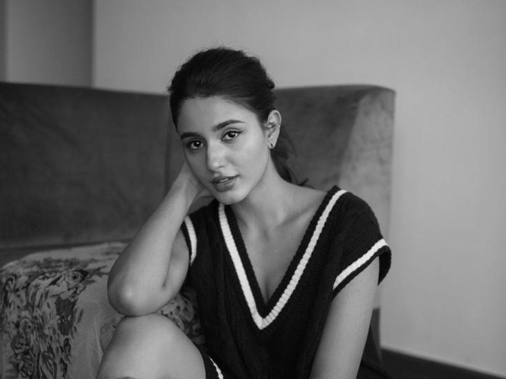 All You Need To Know About Chandni Bainz, Ishaan's Rumoured Beau After