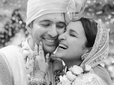 It's Official! Parineeti Chopra And Raghav Chadha's Wedding Pictures Are Out & They Are Dreamy