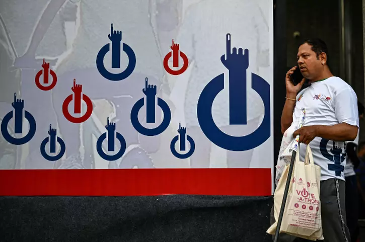 In Mumbai Offices And Factories Asked To Give Paid Holiday Or 2-Hour