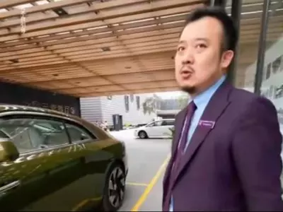 Chinese Rolls-Royce Seller