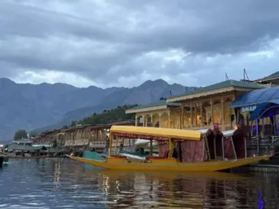 IIM-A Graduate Claims Kashmir's Beauty Outshines Switzerland
