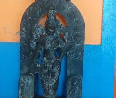 A centuries-old idol of Vishnu similar to Ram Lalla has been found in the Krishna river in Karnataka